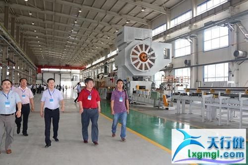 鍛造公司生產(chǎn)現(xiàn)場