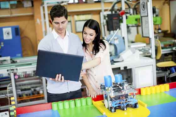 領(lǐng)導(dǎo)技能和團(tuán)隊(duì)合作對(duì)于精益六西格瑪實(shí)施很重要